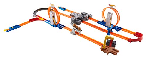 Hot Wheels Toy Car Track Set with Motorized Booster M2453