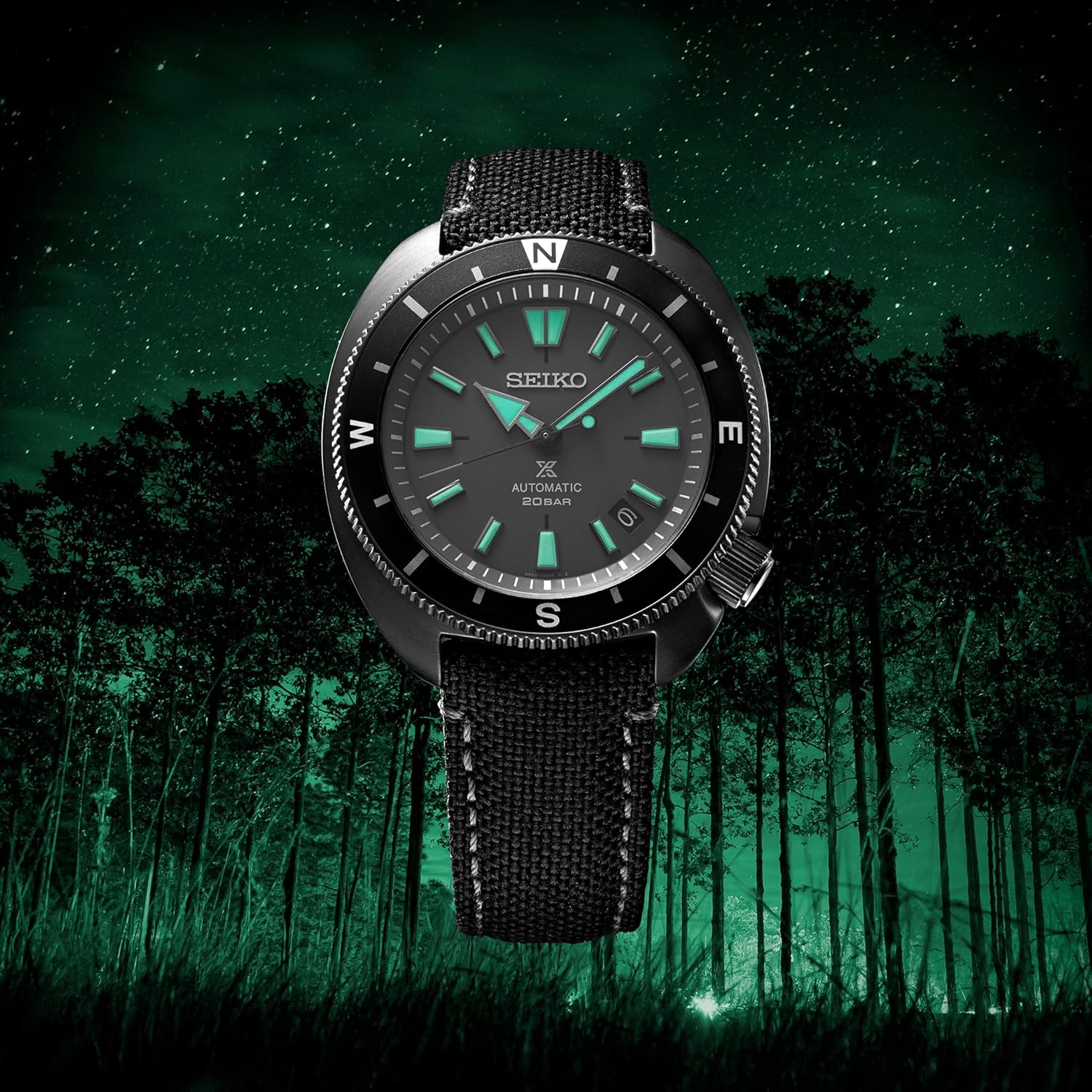 Automatic Dive Watch with LumiBrite Hands, Rotating Compass Bezel, Water Resistant 200M Q180