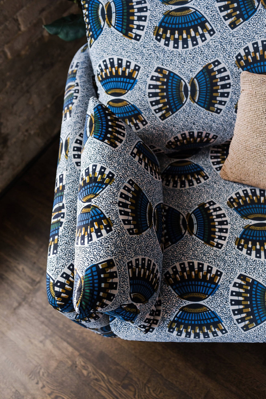 Modern Armchair Velvet Gold K98741