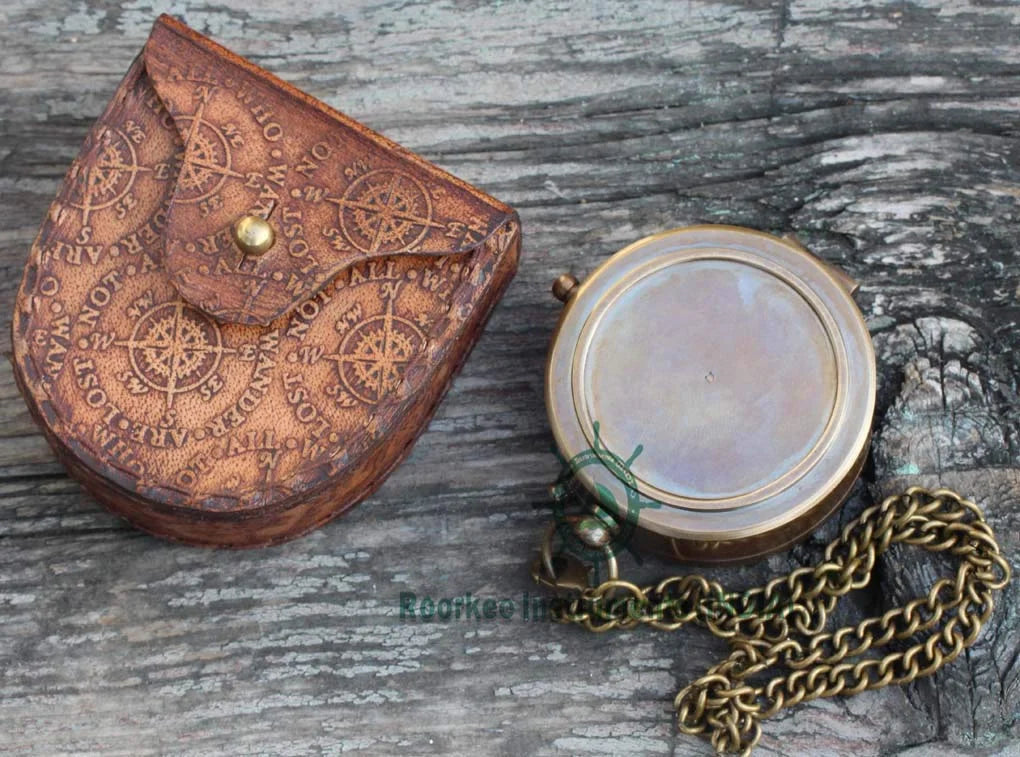 Brass Compass with Leather Case Y522657