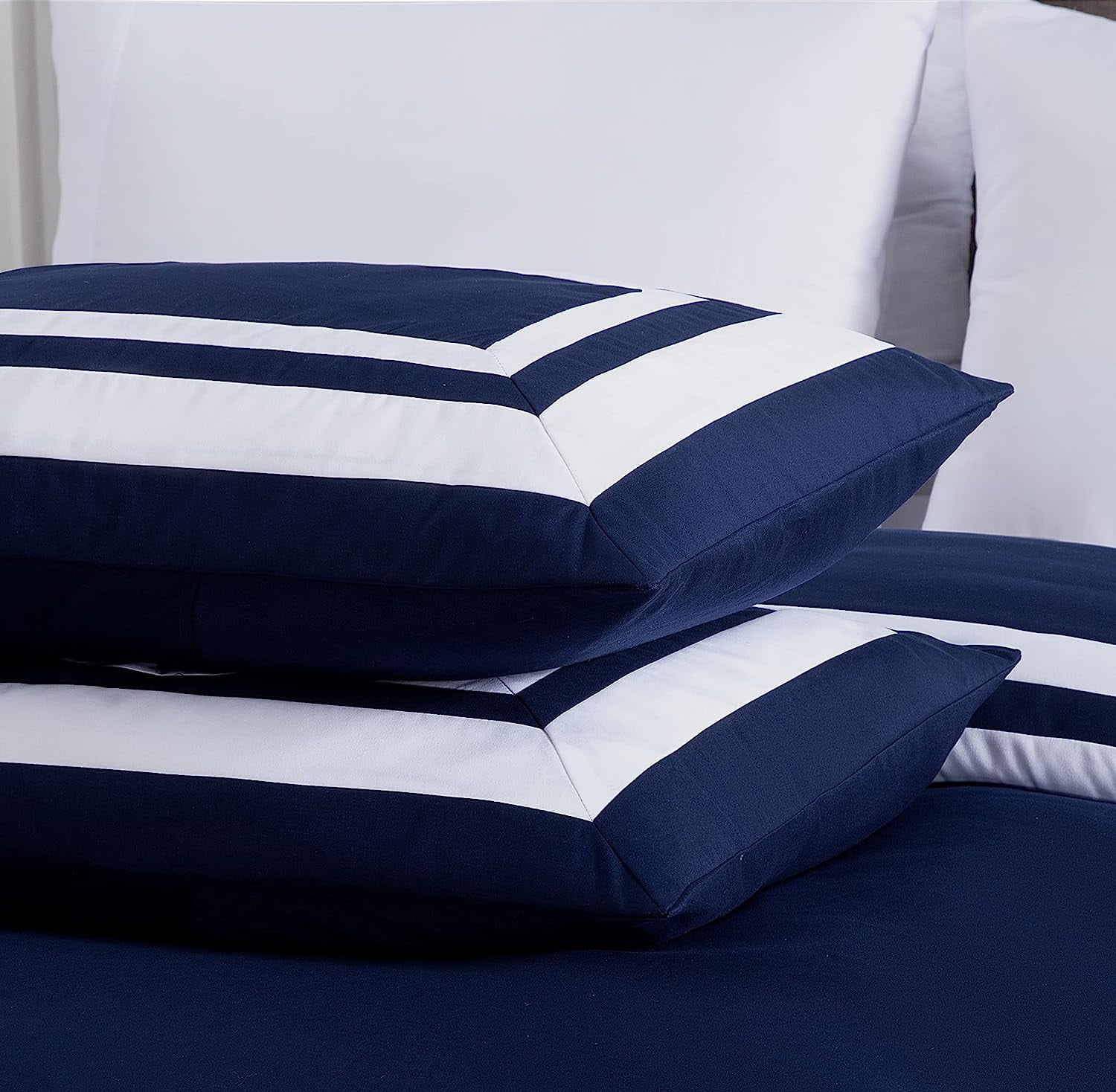7-Piece King Bed in a Bag Comforter Set with Sheets Navy White Square Pattern Bedding Set O8298