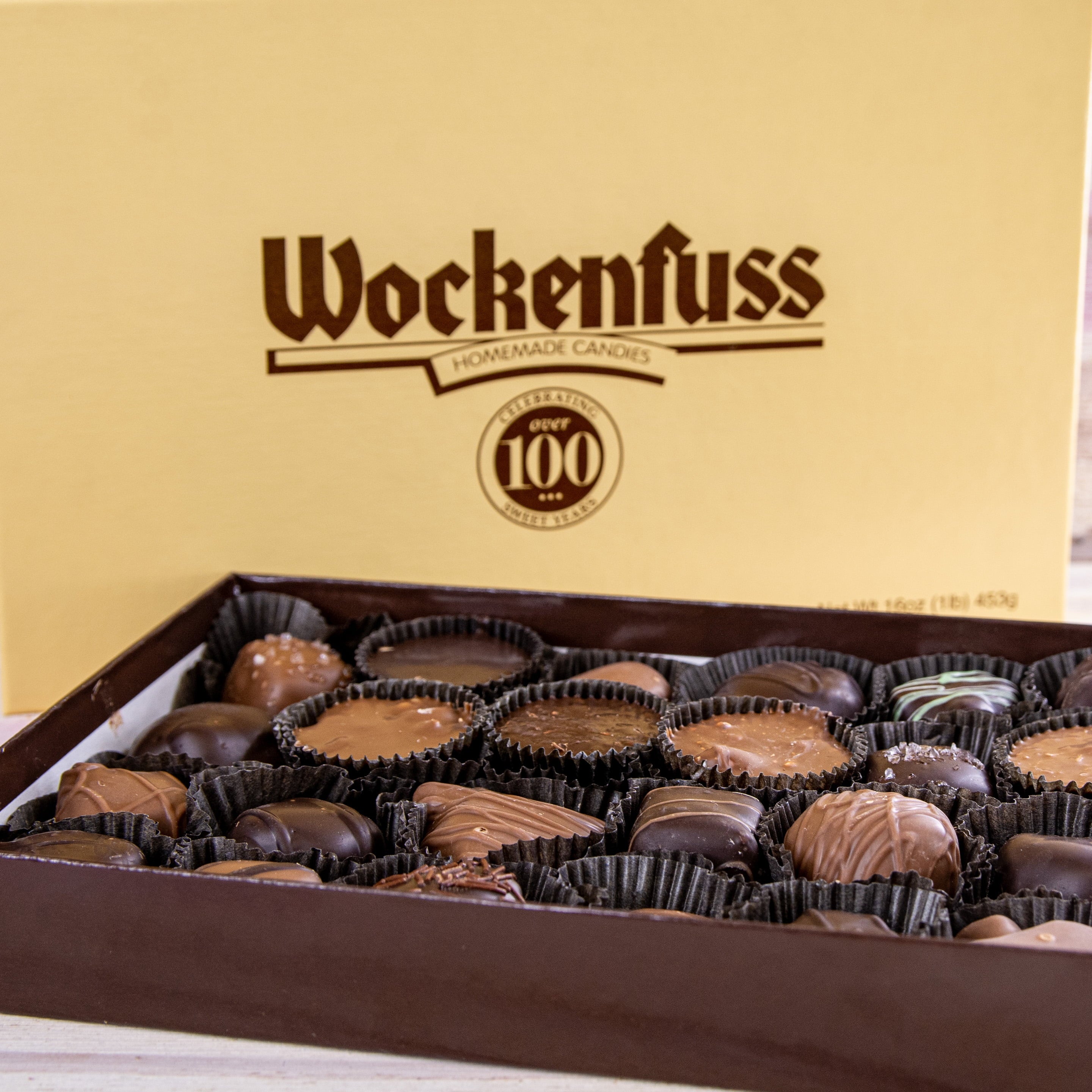 1 lb. Milk & Dark Chocolate Assortment I77301