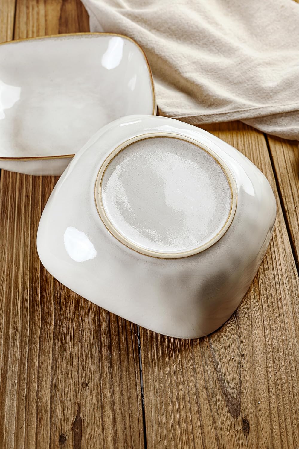 16-Piece Dinnerware Set, Square Plates and Bowls, Cappuccino White D410578