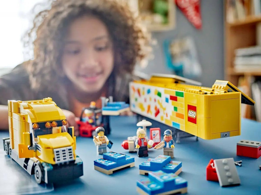 Lego City Delivery Truck with Trailer and Forklift B394
