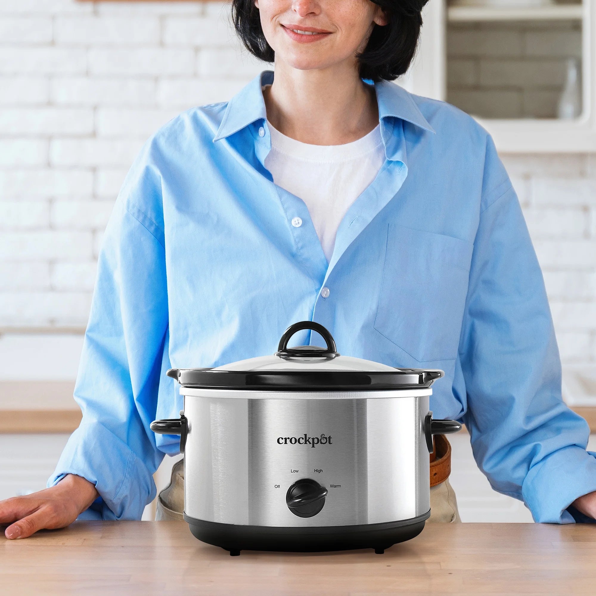 4.5 Quart Manual Slow Cooker Silver C2467