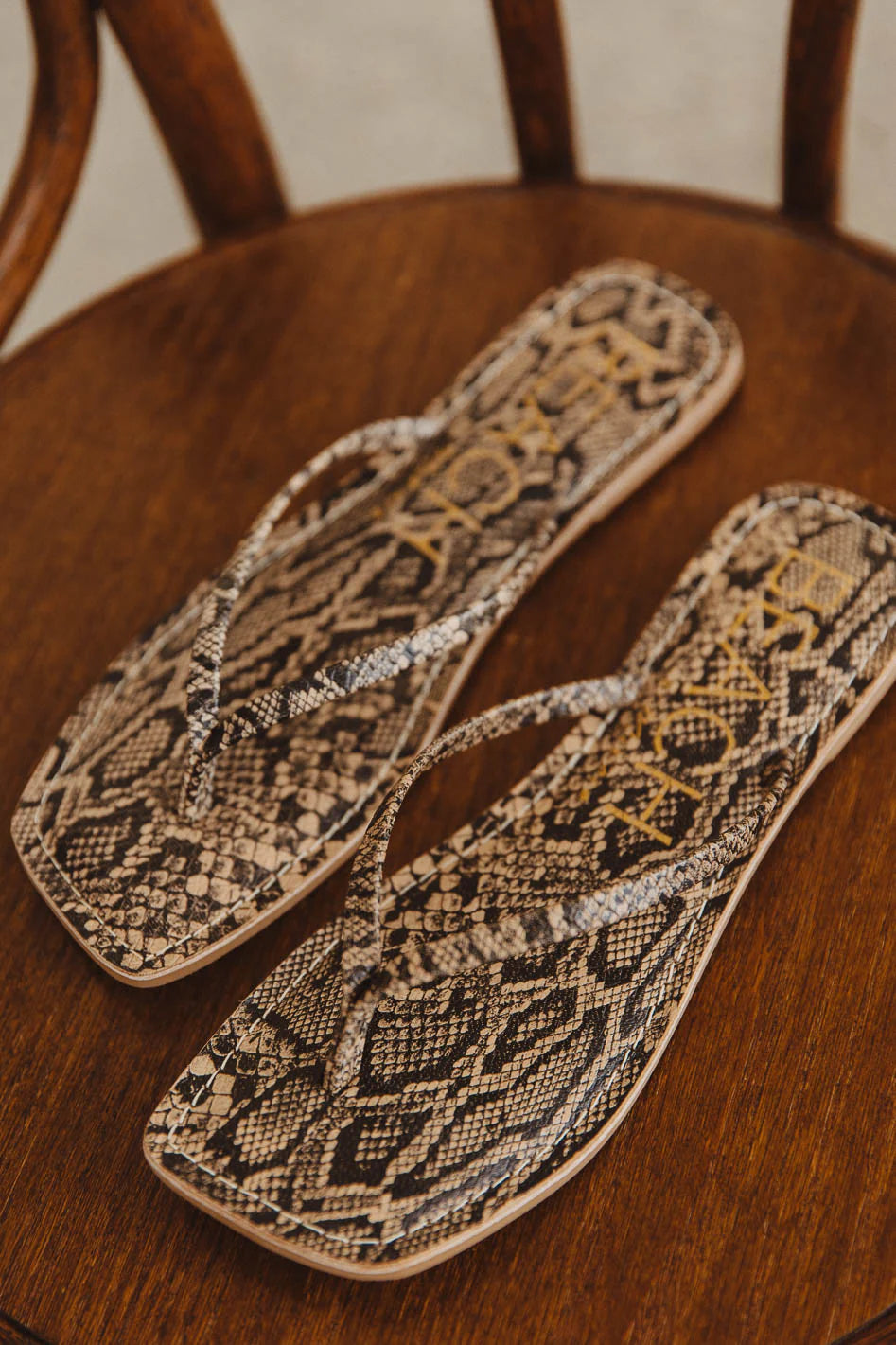 Beach Sandal Y8925