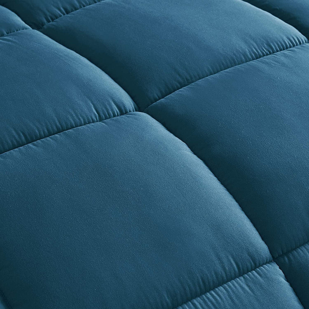 Teal Queen 3-Piece Lightweight Microfiber Comforter Set with Corner Tabs C24634