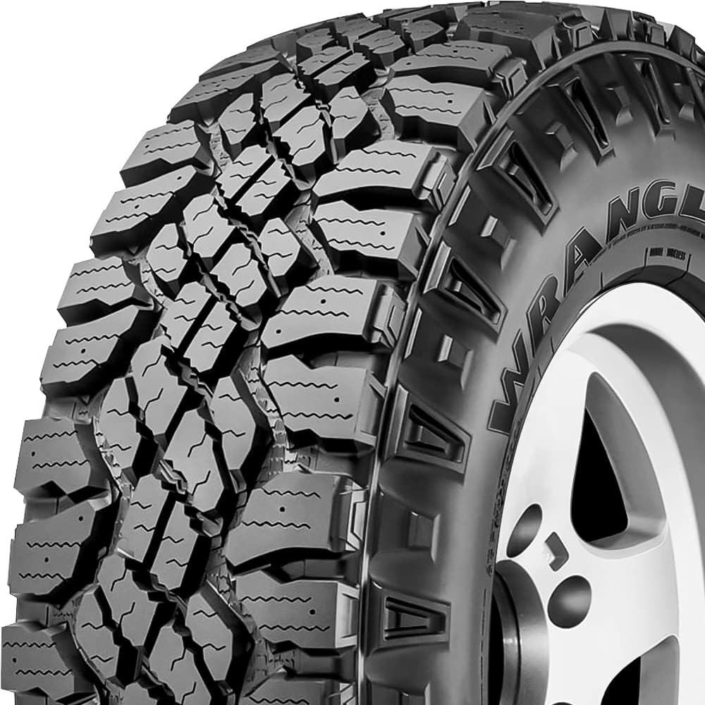 LT275/70R18 121/118R D Tire A8815