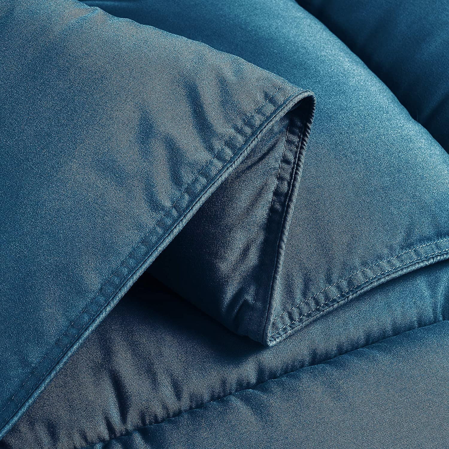 Teal Queen 3-Piece Lightweight Microfiber Comforter Set with Corner Tabs C24634