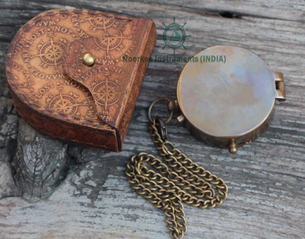 Brass Compass with Leather Case Y522657
