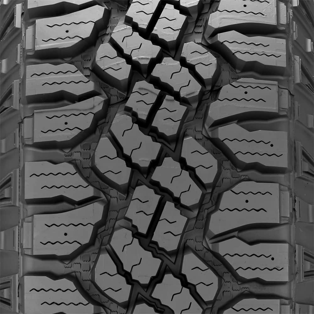 LT275/70R18 121/118R D Tire A8815