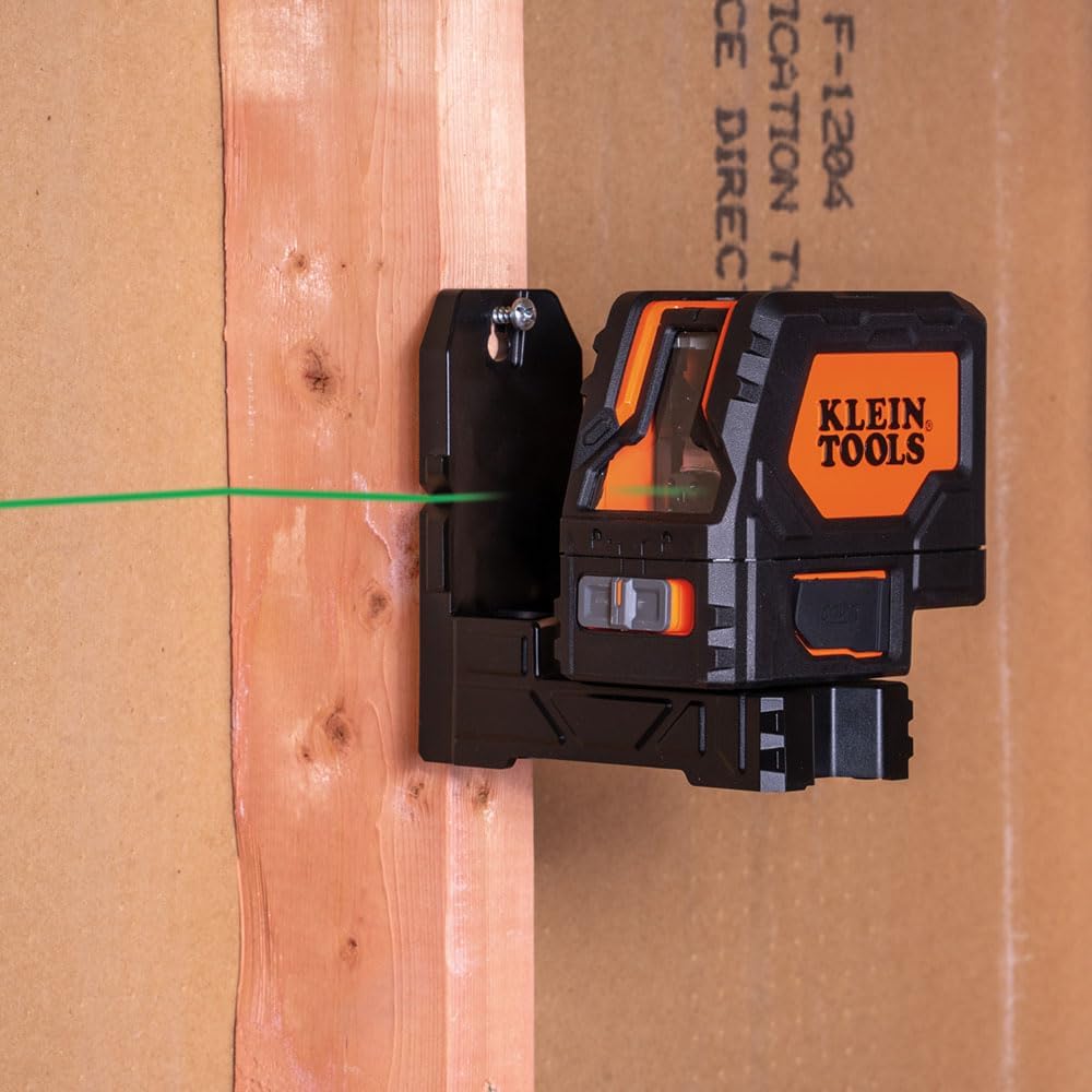 Self-Leveling Cross-Line Laser Level with Magnetic Mounting Clamp D5132